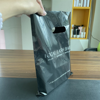 Sacs de marchandises en plastique personnalisés au détail sac à provisions en PE-BD découpé à l'emporte-pièce avec logo imprimé personnalisé sac d'emballage en plastique