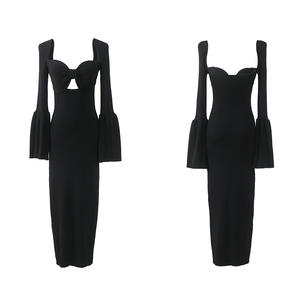 [متوفر] فستان نسائي فاخر من <span class=keywords><strong>ANNA</strong></span> Lusi بحمالات رفيعة سوداء وخصر فضفاض وظهر مكشوف مصنوع من الدنيم والقطن المحبوك - Product Image 5