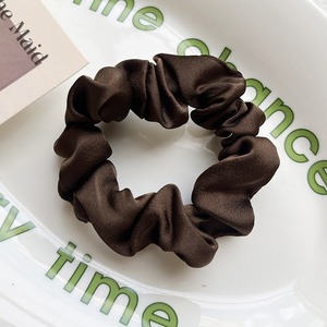 Vente en gros, top ventes, chouchous en satin, mode féminine, chouchous pour cheveux de haute qualité de petite taille, chouchous pour cheveux personnalisés avec logo - Product Image 3