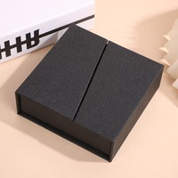 Boîtes rigides recyclables en carton avec emballage UV de 2 mm d'épaisseur, à rabat magnétique simple, pour bijoux - collier, bague, bracelet, lunettes, montre