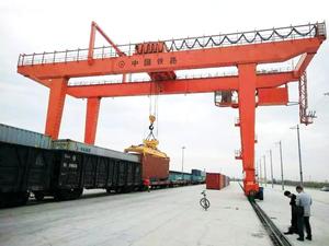 Grue portique électrique sur pneus (RTG) et grue portique sur rail (<span class=keywords><strong>RMG</strong></span>) pour ports et terminaux, capacité de levage 20 et 40 pieds - Product Image 3