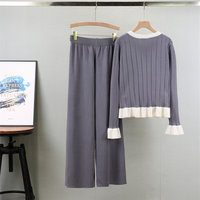 Ensemble tricoté élégant et formel pour femme : pull décontracté et pantalon, collection Hiver 2026