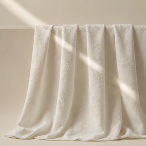 Tissu Jacquard Brocart Français Doré 100% Polyester Textile Floral pour Robe et Vêtement de Mariage - Product Image 5