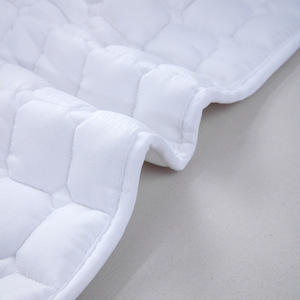 Oem/odm 4 Inch <strong>Single</strong> Queen King Size Microfiber Fitted Quilted Cooling Waterproof Bed Mattress Pad Topper Cover <strong>Protector</strong> - Product Image 4