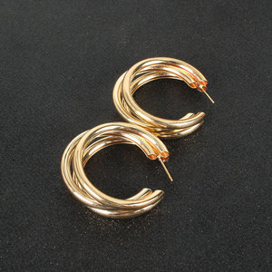 Boucles d'oreilles créole circulaire couleur or, d'oreilles en acier inoxydable, en forme rondes pour femmes, cadeaux pour femmes - Product Image 3