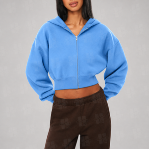 Haut court boxy personnalisé avec logo brodé, survêtement à capuche en coton de haute qualité, vêtements de détente, sweat à capuche court zippé basique pour femme - Product Image 3