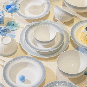 Precio de fábrica, venta al por mayor, juego de <span class=keywords><strong>vajilla</strong></span> de porcelana, color blanco, diseño en <span class=keywords><strong>relieve</strong></span>, platos de cena de cerámica, 58 piezas, juegos de <span class=keywords><strong>vajilla</strong></span> - Product Image 6