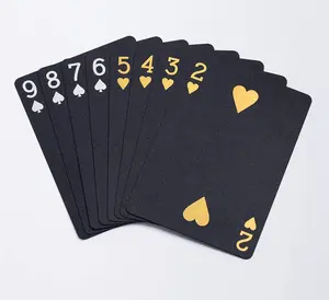 Cartas de póker de PVC de casino de impresión personalizada naipes de Oro Negro impermeables con caja de plástico Pp