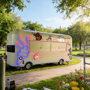 รถเข็นขายของเคลื่อนที่สีเบจ 4 ล้อ ทำจากสแตนเลส พร้อมไอศกรีมและกราฟิกที่สนุกสนาน สำหรับการดำเนินการขายอาหารในตลาดกลางคืนในเมือง - Product Image 2