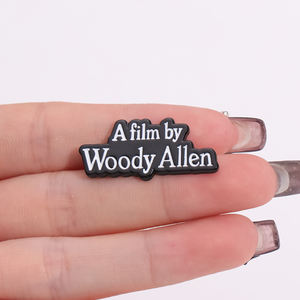 Un <span class=keywords><strong>film</strong></span> de Woody Allen broche émail broche célèbre comédie réalisateur Badge revers sac à dos broche drôle bijoux cadeau - Product Image 1