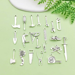 Pendentif en alliage d'argent antique, formes variées, pour la fabrication de bracelets, accessoires de bijoux DIY, alliage de zinc plaqué - Product Image 1