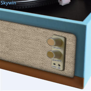 Tourne-disque portable Skywin 3 vitesses avec enceinte Bluetooth et interface USB pour lecture de vinyle - Product Image 2