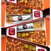 Nouvelle boîte d'emballage triangulaire en papier pour doner kebab et shawarma, avec compartiment et séparateur, personnalisable avec logo estampé or, certifiée Halal, à emporter
