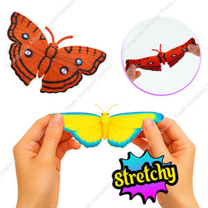 Nuevo juguete elástico de mariposa colorido que brilla en la oscuridad alas mágicas TPR juguete de mariposa juguete de baño para niños - Product Image 5