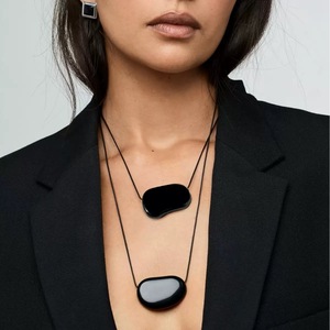 Collana XF con Pietra di Cristallo, Cordoncino in Pelle, Ciondolo Geometrico Placcato Oro, Gioielli in Acciaio Inossidabile Unisex - Product Image 6