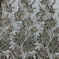 Garniture dentelle luxueuse à fleurs, strass, perles et paillettes pour tenues de mariage