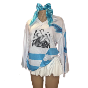 Conjunto de 3 piezas para mujer, Camiseta deportiva de manga larga con cuello en V + horquilla con pajarita + faldas de burbujas, trajes casuales elásticos a juego - Product Image 3