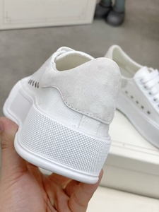 Customized logo white minimalist casual shoes with thick sole and anti-slip function. Luxury brand canvas shoes. - Product Image 5