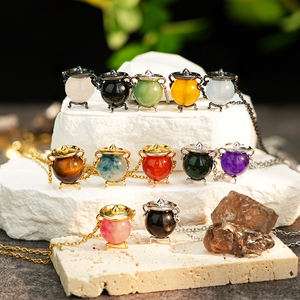 Collar con Colgante de Caldero de Bruja de Halloween, Horno de Alquimia - Product Image 1