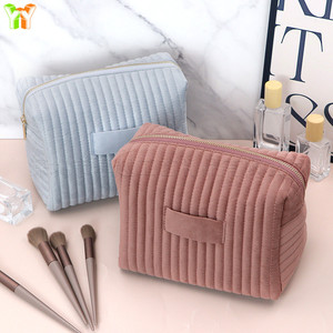 Sac cosmétique en velours avec fermeture éclair, sac de rangement portable pour articles de toilette, sac de rangement grande capacité pour produits de soin de la peau - Product Image 1