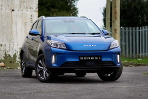Voitures électriques <span class=keywords><strong>Dfsk</strong></span> Seres3 RHD à bas prix pour Huawei <span class=keywords><strong>Seres</strong></span> <span class=keywords><strong>3</strong></span>, SUV tout-terrain et urbain, accélération en 8,9 secondes, 54/70 kWh, nouvelles voitures électriques de luxe <span class=keywords><strong>Seres</strong></span> - Product Image 2