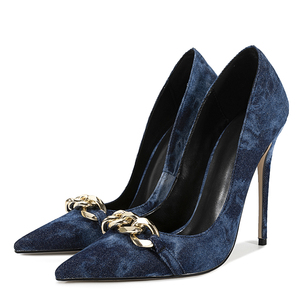 Escarpins pour femme à talons aiguilles, grande taille 47, avec chaîne métallique décorative, pour pieds larges, en jean tie-dye, pour soirée - Product Image 1