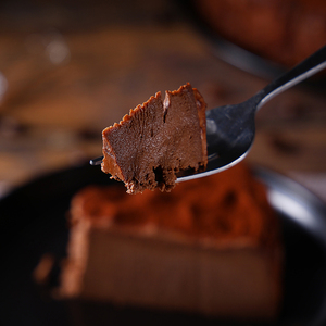 Pastel <span class=keywords><strong>de</strong></span> <span class=keywords><strong>Queso</strong></span> Vasco con Chocolate en Rebanadas, 850g, Pastel Redondo <span class=keywords><strong>de</strong></span> 8 Pulgadas, 10 Rebanadas para Mostrador <span class=keywords><strong>de</strong></span> Postres <span class=keywords><strong>de</strong></span> Cafetería - Product Image 6