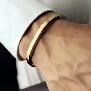 Bracelets personnalisés en acier inoxydable pour hommes, avec logo personnalisé, bracelet en or, en acier inoxydable