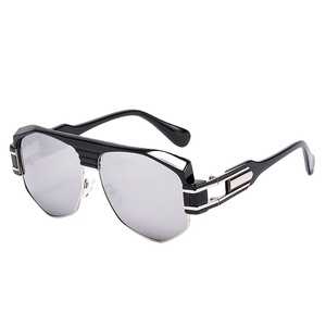 แว่นกันแดดวินเทจปี 2024 สำหรับผู้ชาย แว่นกันแดดทรงเหลี่ยมแฟชั่นสำหรับขับรถ ป้องกันแสงสะท้อน UV400 - Product Image 4