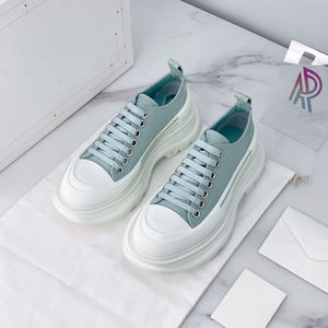 Chaussures en toile pour hommes personnalisées et luxueuses avec semelles en caoutchouc épaisses, chaussures de marche tendance et décontractées pour l'été - Product Image 2