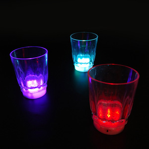 Flash Light up Tasses Flashing Shots Light 24 LED Bar Night <span class=keywords><strong>Club</strong></span> Party Drink pour Carlton Dry Carlton Midstrength - Product Image 4