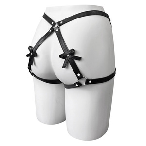 Calças de Couro Sensuais para Adultos com Algemas e Design de Cintura em PU para Casais, Brinquedos Alternativos para Flertes - Product Image 1