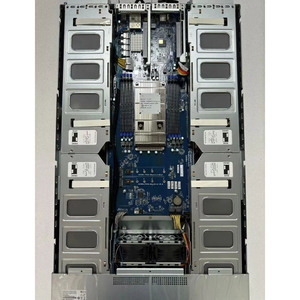 Serveur Gigabyte G292-Z20 2U d'occasion, 8x 2.5'', prend en charge 8x GPU, CPU 7001/7002, 2x 2200W PSU - Product Image 1