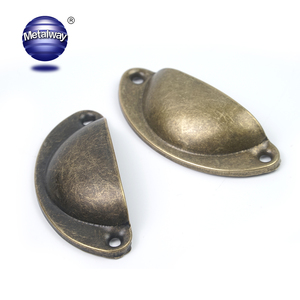Modern Zinc Alloy Half Moon Furniture Pull Handle <strong>Knob</strong> Drawer Shell Pulls for Kitchen Cabinet <strong>Door</strong> - Product Image 3