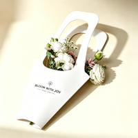 Panier en papier à fleurs avec poignée portable, sac d'emballage floral imprimé sur mesure pour l'emballage de bouquets, arrangement de cadeaux