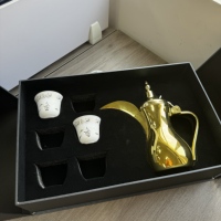 Ensemble de cafetière classique arabe Dallah, 6 tasses à café en acier inoxydable, boîte cadeau, ensemble de tasses à thé du Moyen-Orient