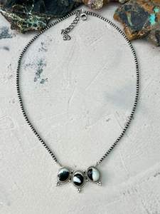 สร้อยคอเงินแท้ทำมือประดับลูกปัดรูปควายขาว ทำด้วยมือสำหรับผู้หญิง ของขวัญสำหรับเธอ - Product Image 4