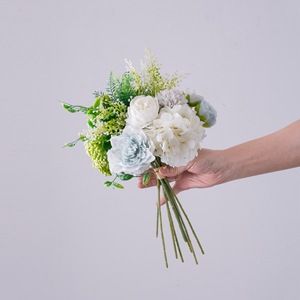 Bouquet d'hortensias artificiels CallaFloral bleu, violet et vert pour mariage et décoration intérieure – Fleurs écologiques transfrontalières - Product Image 2