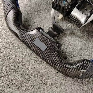 พวงมาลัยรถยนต์หนังหุ้มด้วยคาร์บอนไฟเบอร์คุณภาพสูงที่เชื่อถือได้หนังมีรูพรุนสำหรับ Lexus IS300 - Product Image 4