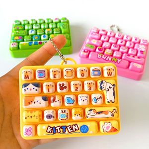 Kleiner Hase 26-Gitter Dekompressions-Tastatur-Tastenkappen-Schlüsselanhänger, Paar-Taschenanhänger, Desktop-Anti-Erstickungs-Ornament - Product Image 2