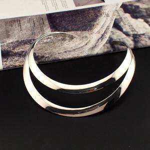 Goldener stilvoller doppelschichtiger offener Kragen weibliche urbane Mode Schmuck afrikanische indigenen übermäßiger Choker offener Kragen - Product Image 4