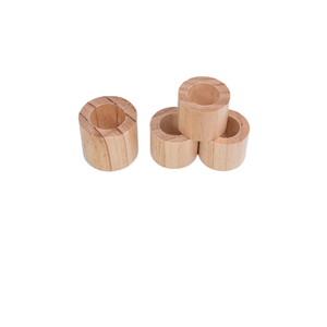 เสาไม้สนกลมพร้อมรูขวดไม้สนไม้จริงทรงกลมแบบสั่งทำ - Product Image 4