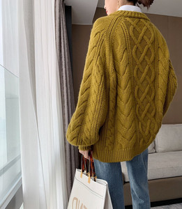 Suéter de Punto Grueso Nuevo de Otoño e Invierno para <span class=keywords><strong>Mujer</strong></span>, Versión Coreana, Cuello Redondo Holgado, Suéter Grueso con Diseño de Espiral - Product Image 3