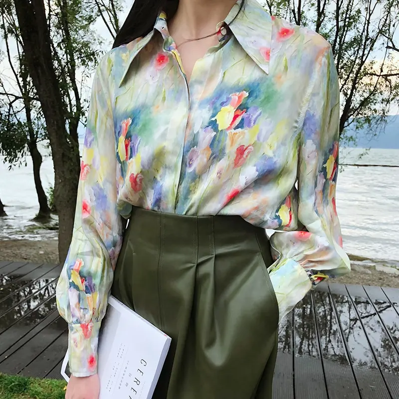 Hanna Fresh Blus Kantor Wanita, Kemeja Kantor Motif Bunga Pastel Kasual Elegan untuk Tropis