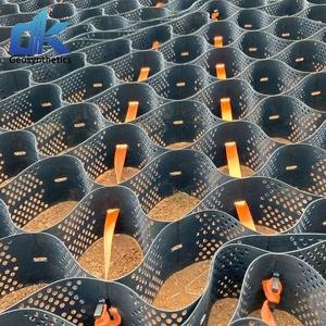 PEHD <span class=keywords><strong>Nid</strong></span> <span class=keywords><strong>D</strong></span>'<span class=keywords><strong>abeille</strong></span> En Plastique Geocell Gravel Grid Car Paver Grass Grid prix - Product Image 2