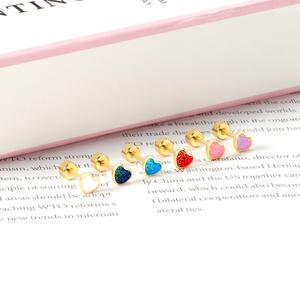 ต่างหูสแตนเลสชุบทอง 18k PVD รูปหัวใจหลากสี แบบเกลียวสำหรับเด็ก - Product Image 3