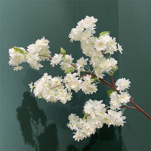 Hochwertige Künstliche 4-Zweigige Pfirsichblüten-Seidenkirschblütenzweige für Hochzeits- und Heimdekoration - Product Image 4