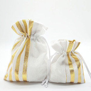 Sacs en lin personnalisés avec cordon de serrage pour Noël, avec impression, sac à bonbons pour fête - Product Image 2
