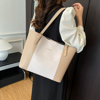Sac fourre-tout classique élégant noir uni avec boucle et poignée, idéal pour le quotidien, le travail, le shopping, les voyages et comme cadeau pour femme.