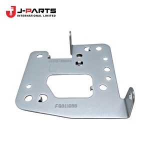 ขายึดวิทยุ หมายเลข 2 สำหรับ Toyota HIACE KCH10 Granvia ปี 2000-2002 อะไหล่แท้หมายเลข 86212-26070 8621226070 - Product Image 1
